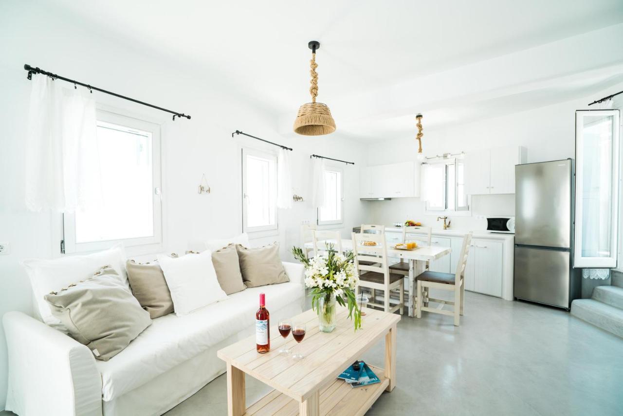 Plori Studios And Apartments 에얄리 외부 사진