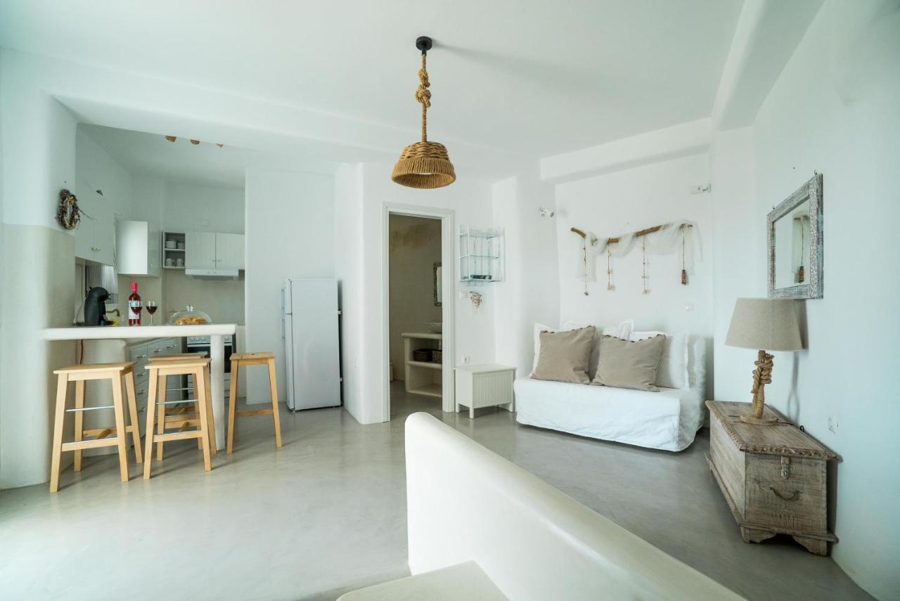 Plori Studios And Apartments 에얄리 외부 사진